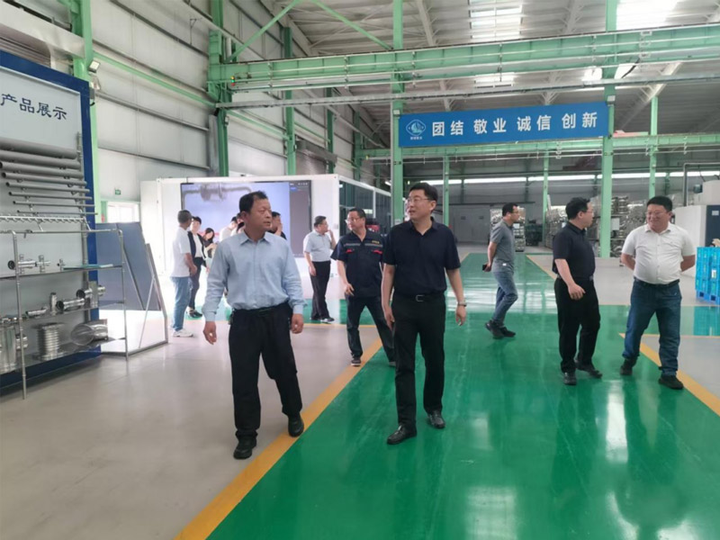濟(jì)南市委宣傳部趙民副部長(zhǎng)到山東舜博金屬制品有限公司進(jìn)行參觀調(diào)研